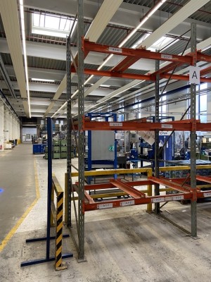 1 Pos. Palettenregale, ca. 7 m breit, ca. 5 m hoch